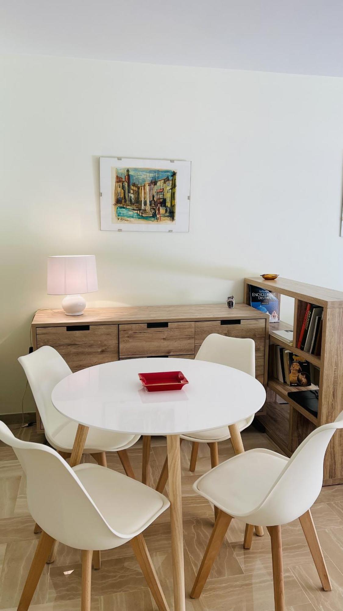 Gray D'albion Rou503 Apartment *