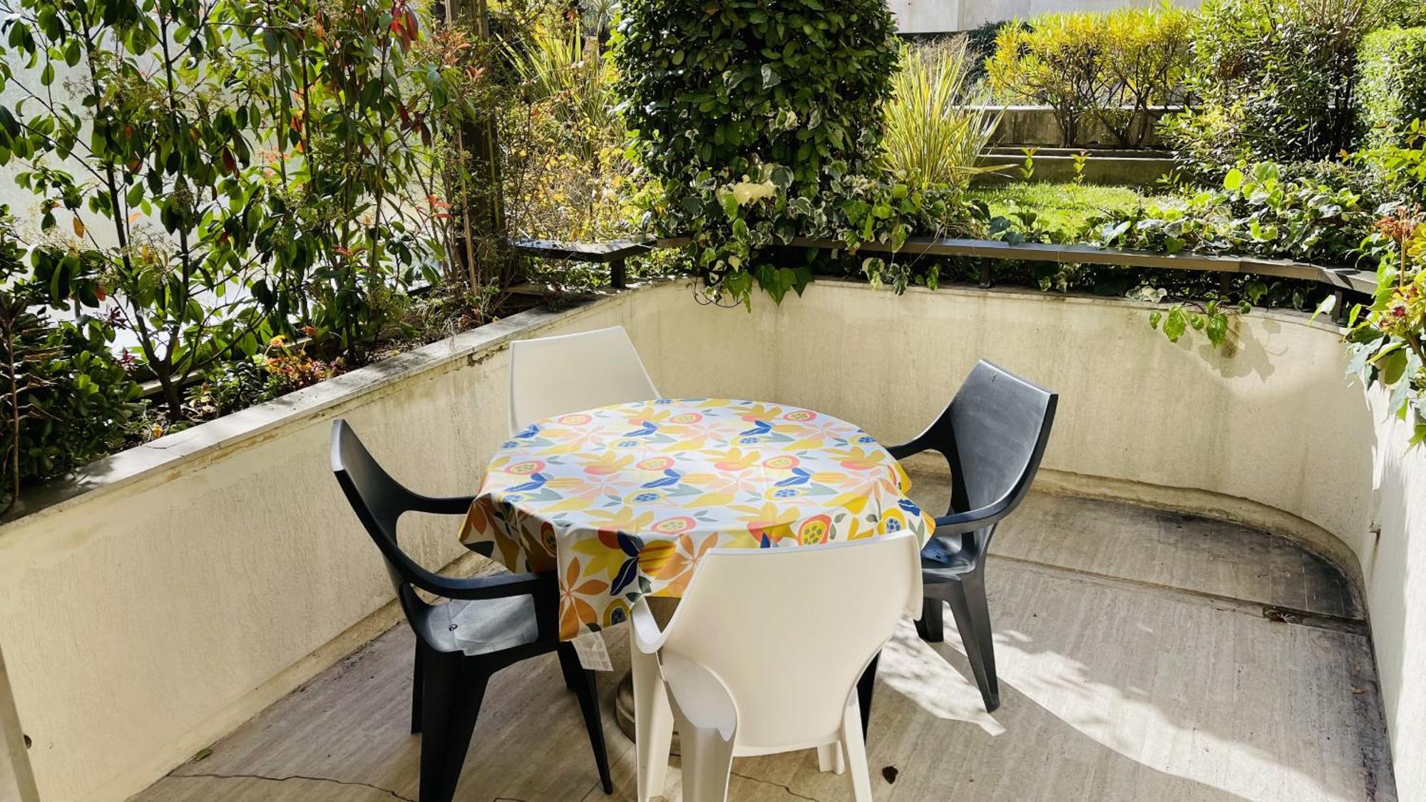 Apartment Gray D'albion Rou503